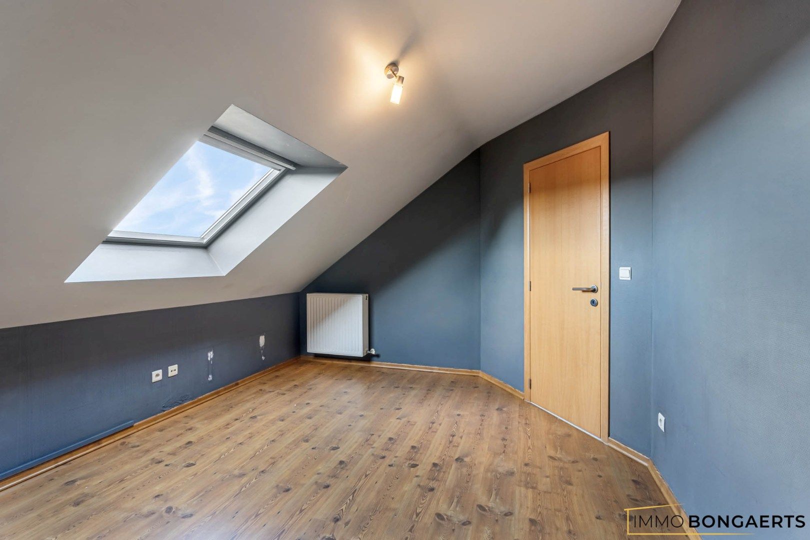 Ruim duplexappartement met 4 slaapkamers foto 18