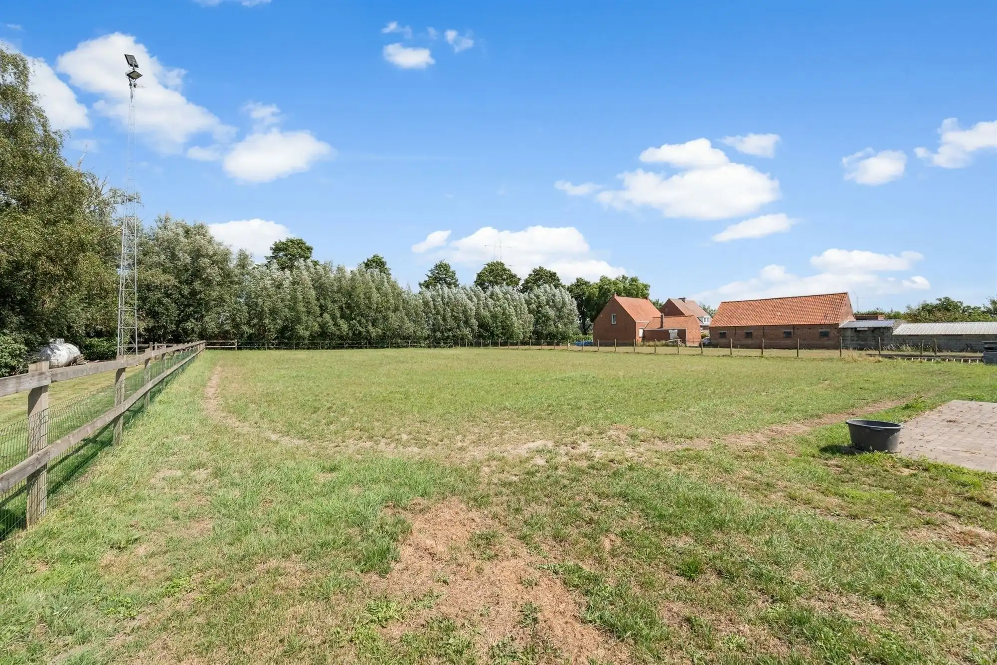 Unieke eigendom van 14.139m² voor paarden- of dierenliefhebbers of wie droomt van ruimte  foto 11