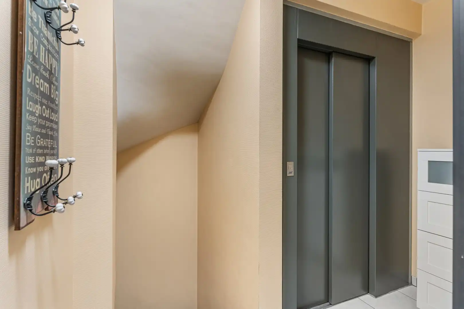 Ruim duplex-appartement met 3 slaapkamers, terras en zonnepanelen in Aarschot foto 2