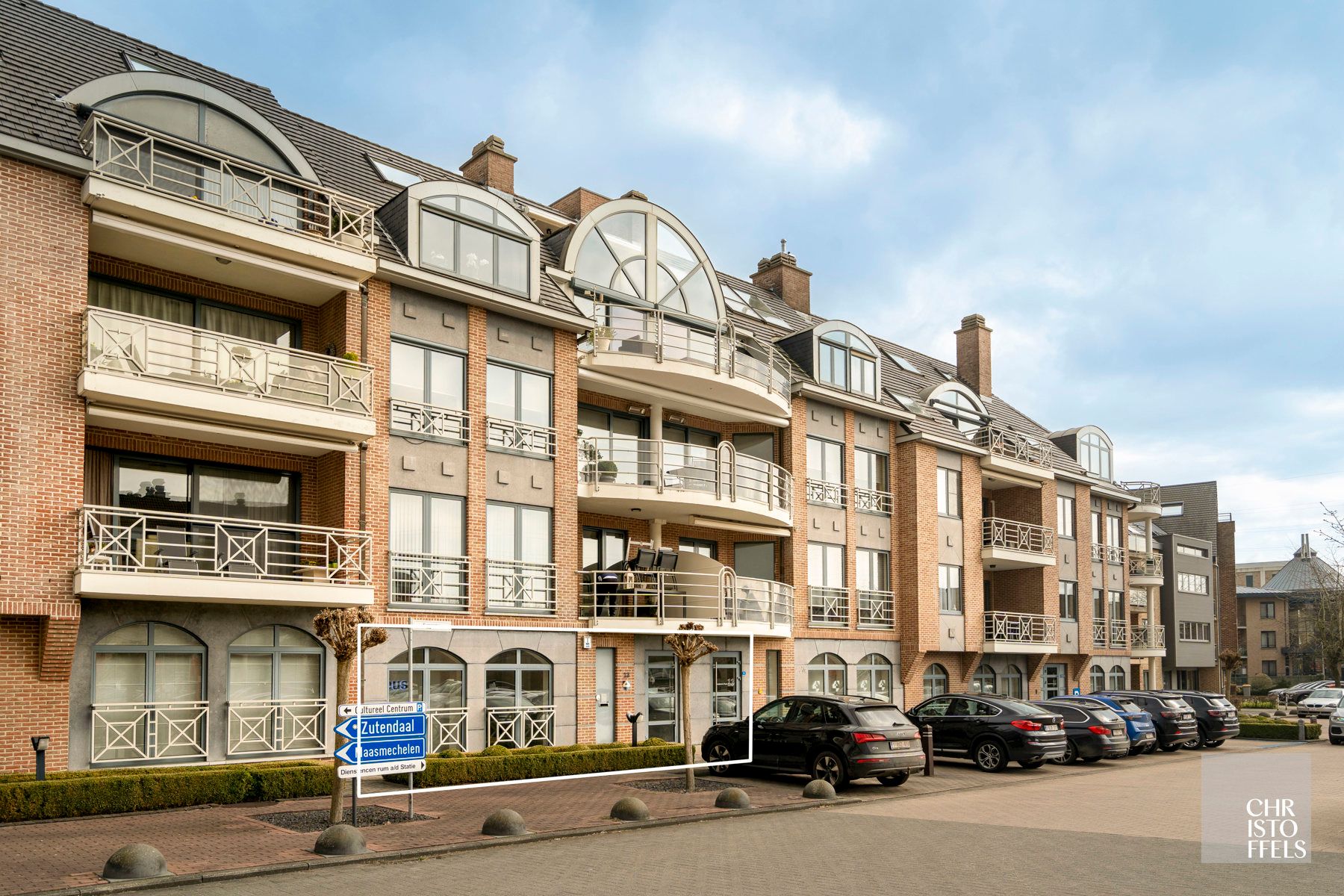 TE HUUR - Kantoorruimte (209m²) op toplocatie in Lanaken!  foto 17
