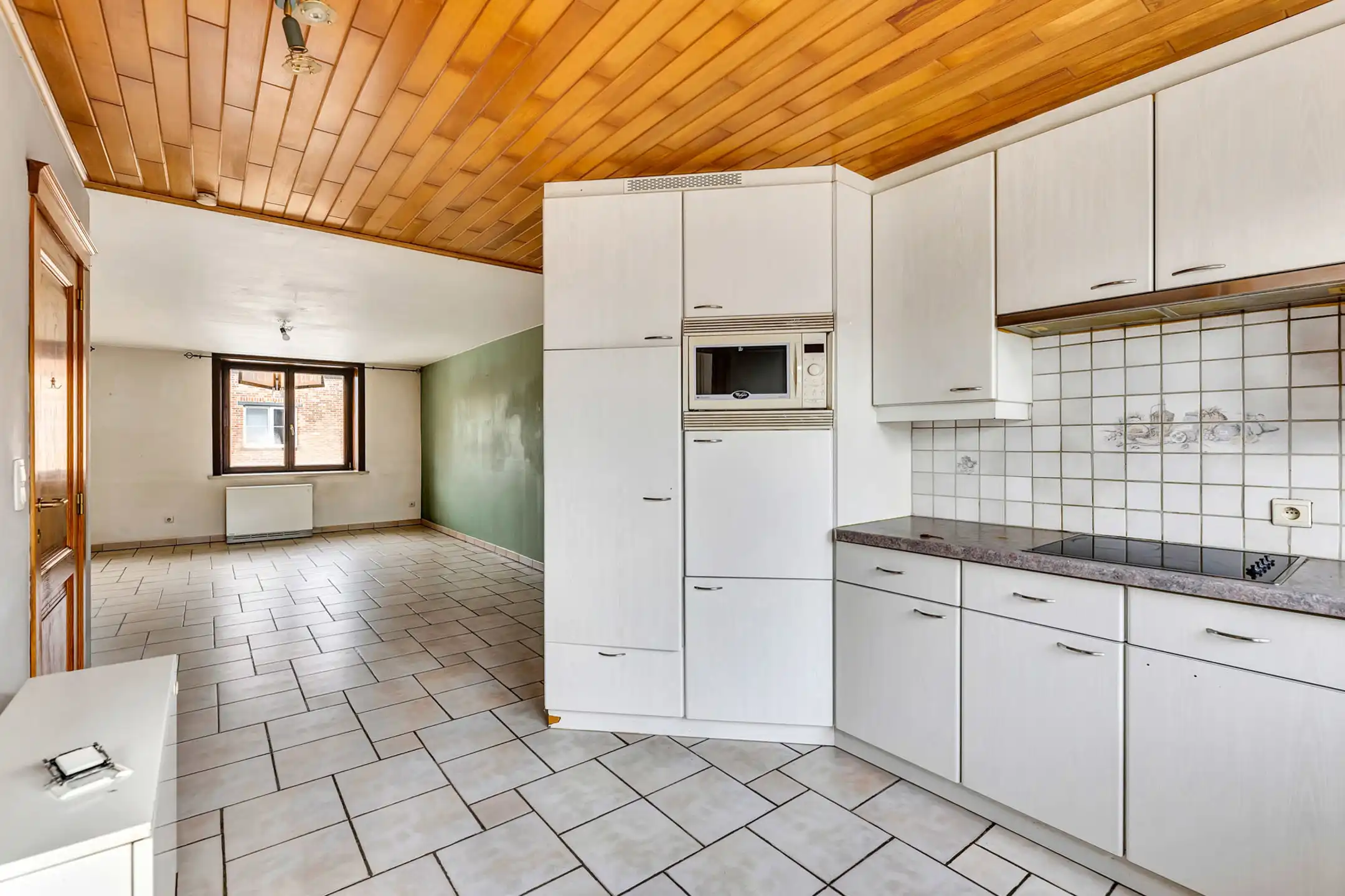 Handelswoning met ruime garage  foto 10