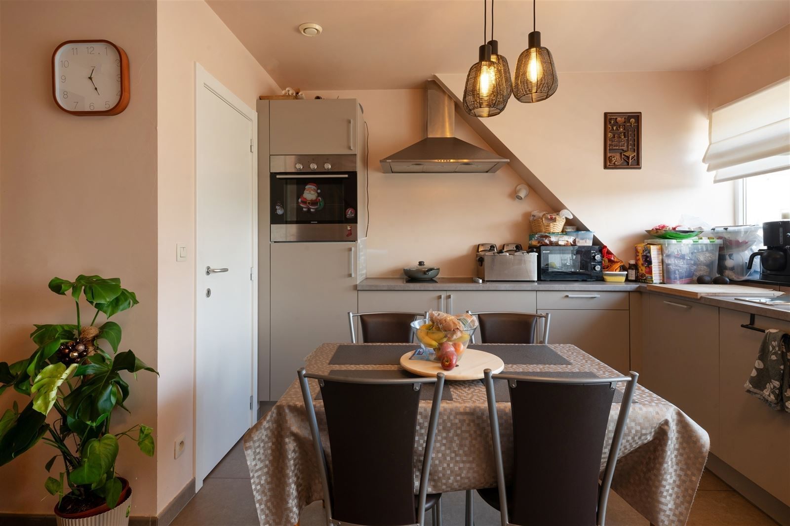 Instapklaar duplexappartement op toplocatie te Wetteren! foto 3