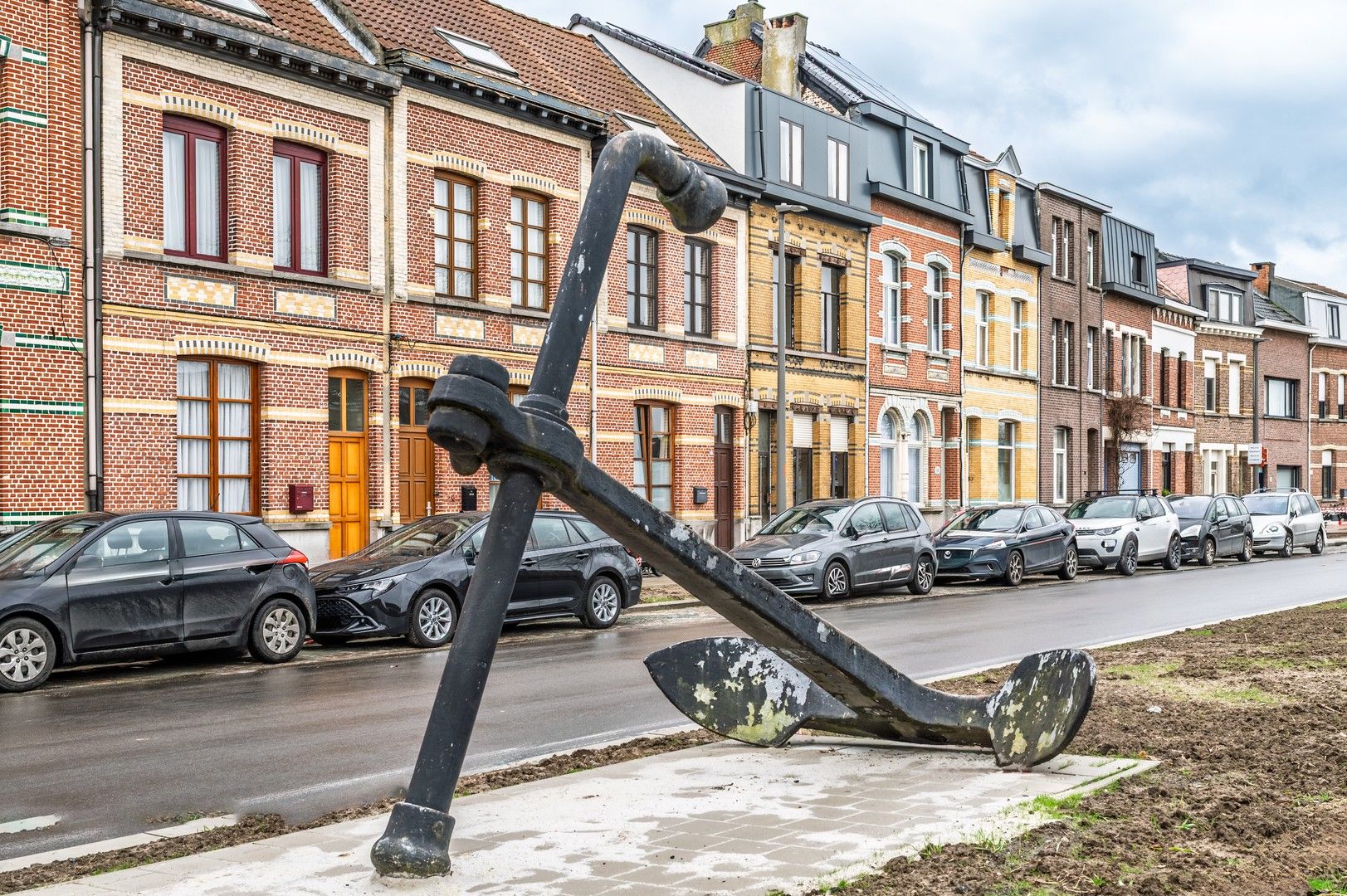 Authentieke, te renoveren stadswoning met 5 slaapkamers! foto 2