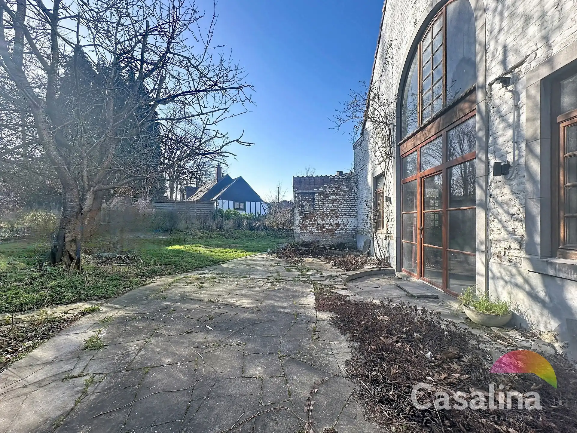 Hoofdfoto van de publicatie: Te renoveren woning met 3 slaapkamers