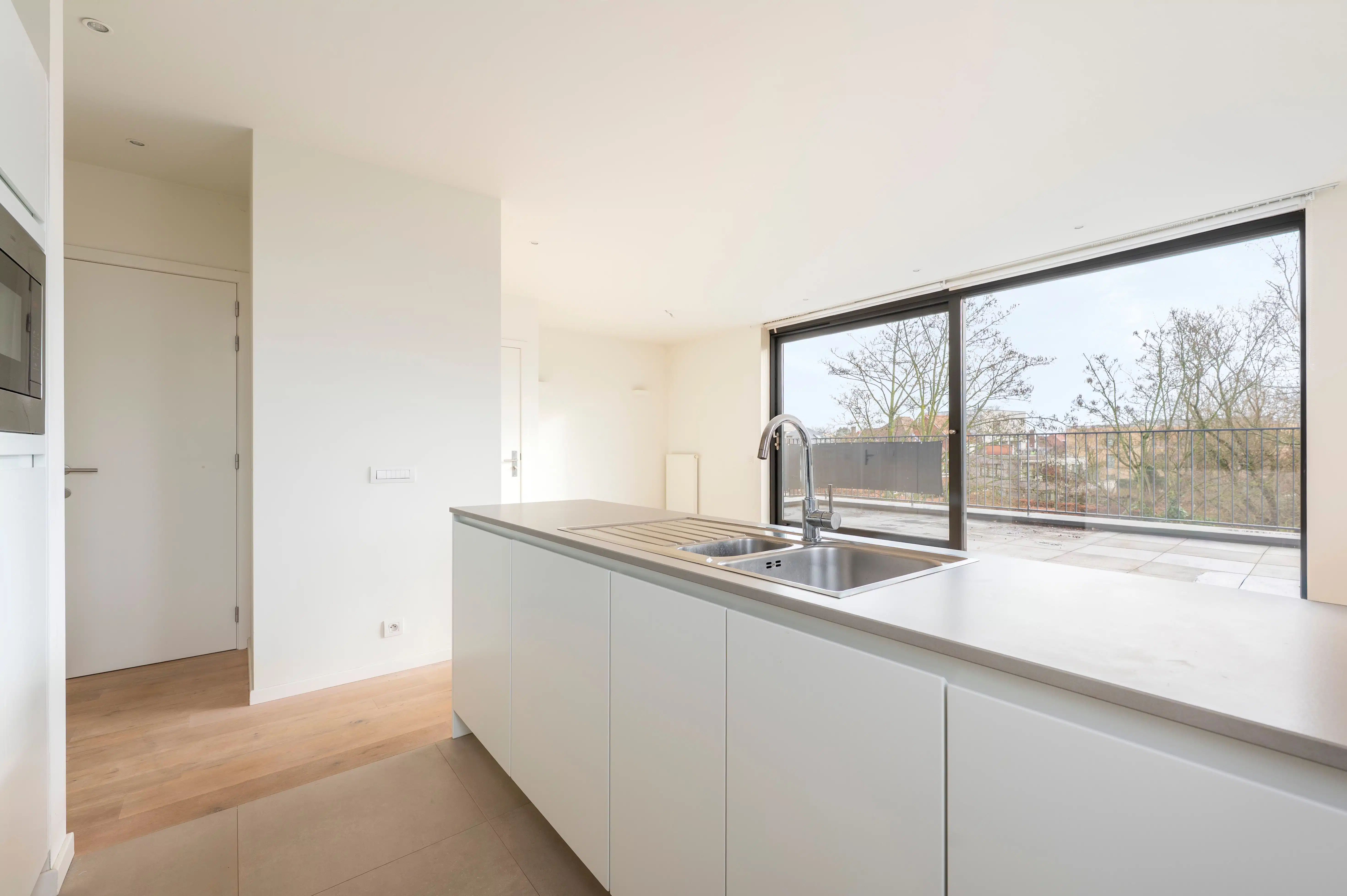 één slaapkamer appartement met groot terras in Mariaburg-Ekeren te huur! foto 7