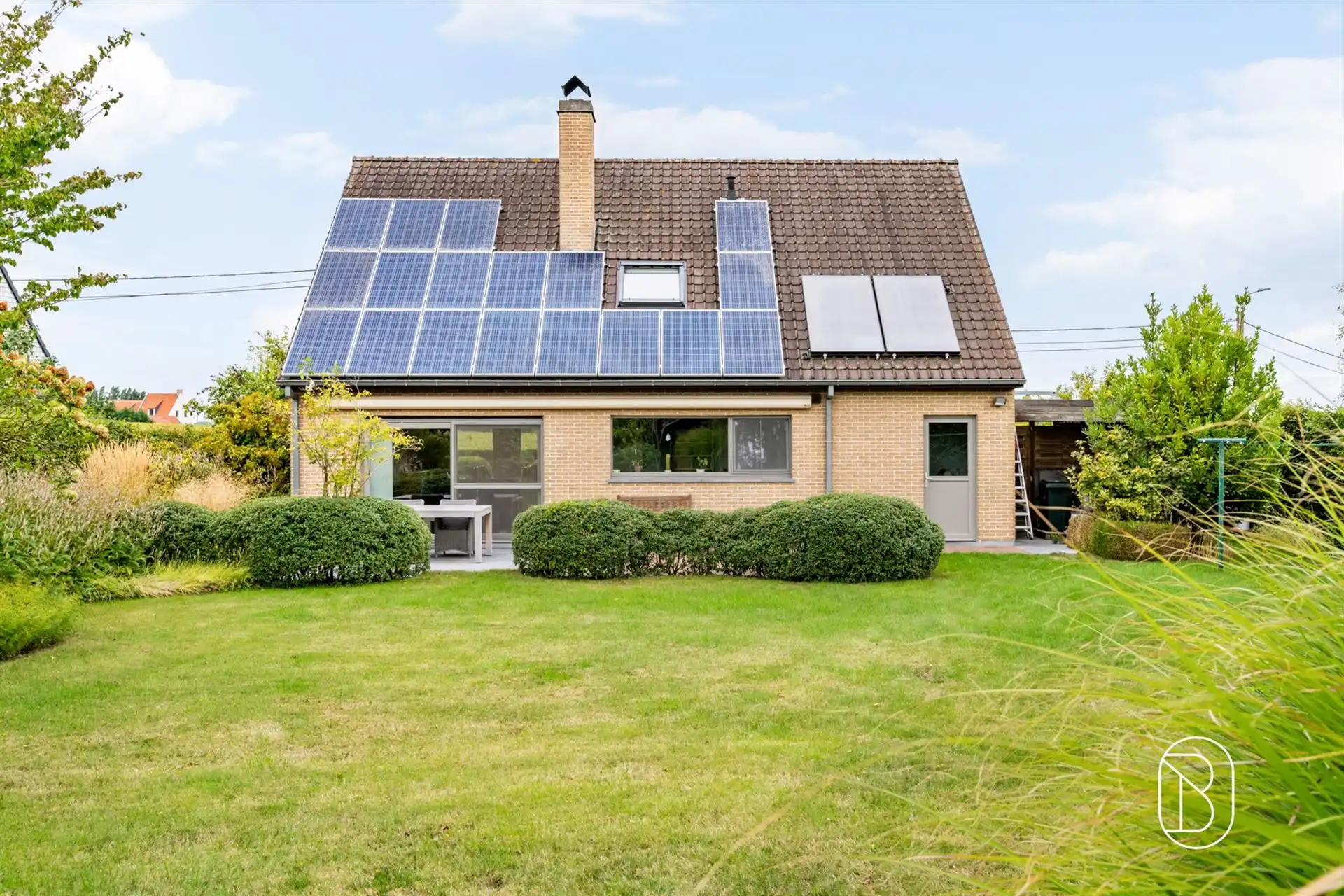 Leuke energiezuinig woning met mooie tuin!  foto 9