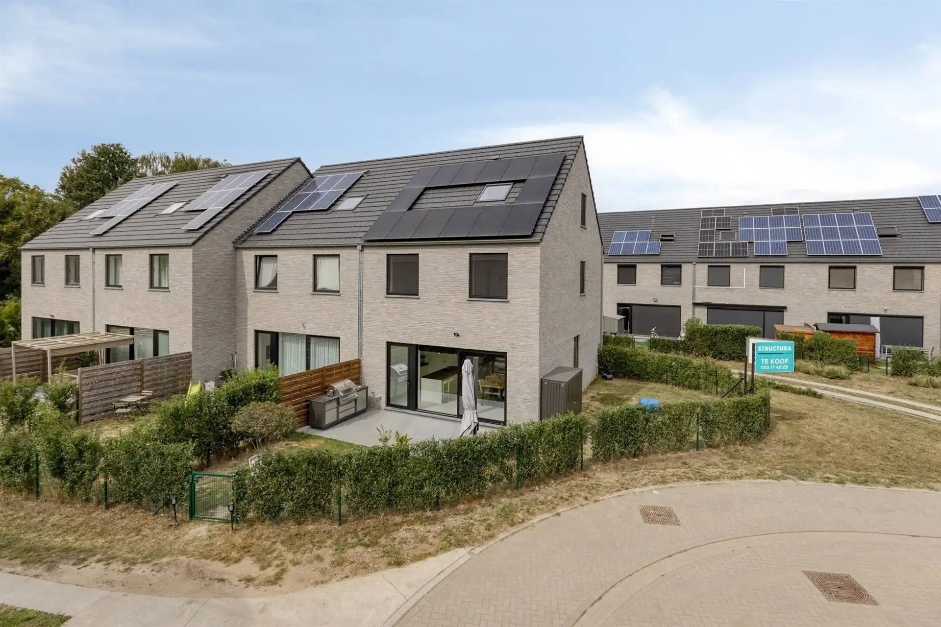 Prachtige nieuwbouwwoning (onder Registratierechten) foto 3