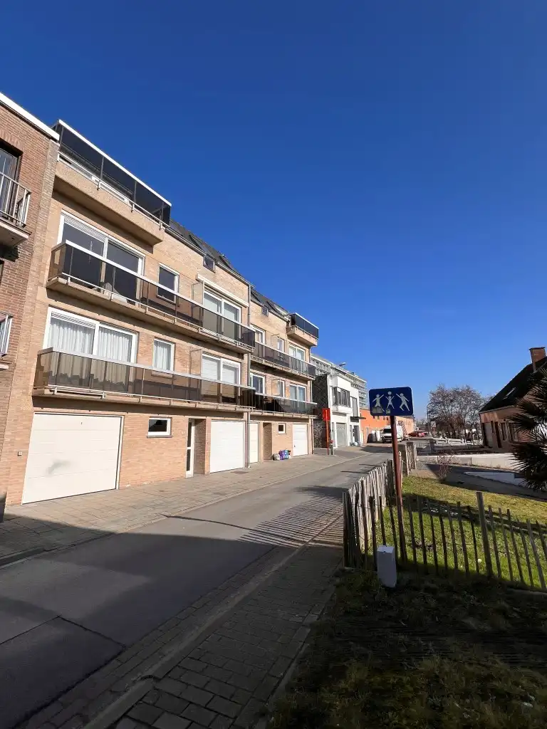 Rustig gelegen appartement met groot terras en open zicht foto 5