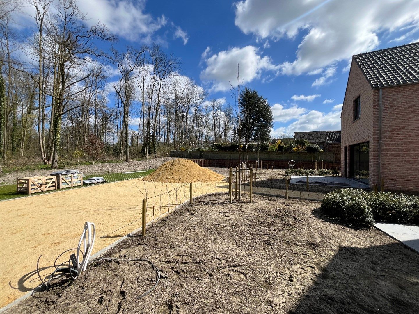 Landelijke nieuwbouwwoning in hartje Dikkelvenne foto 4