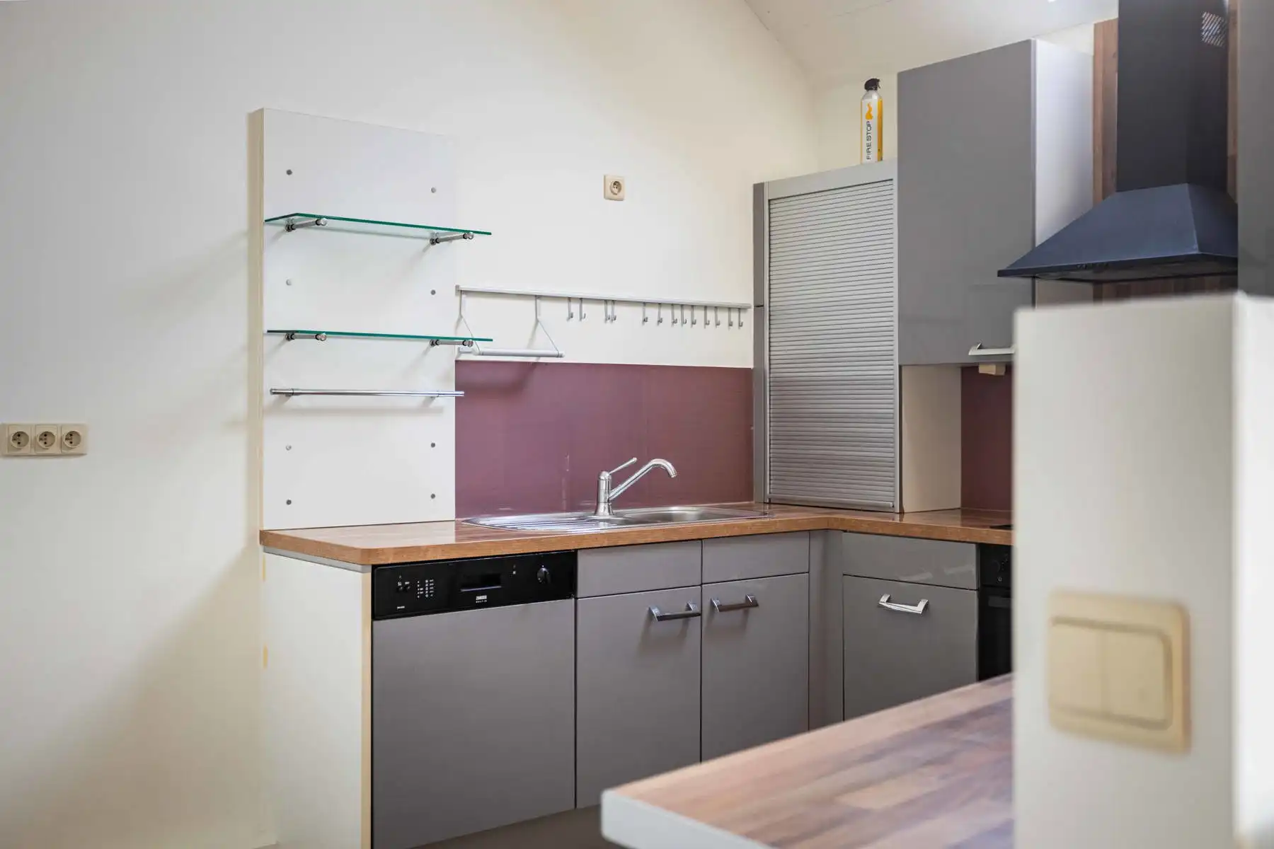 Te koop: ruim dakappartement met terras en private parking foto 9