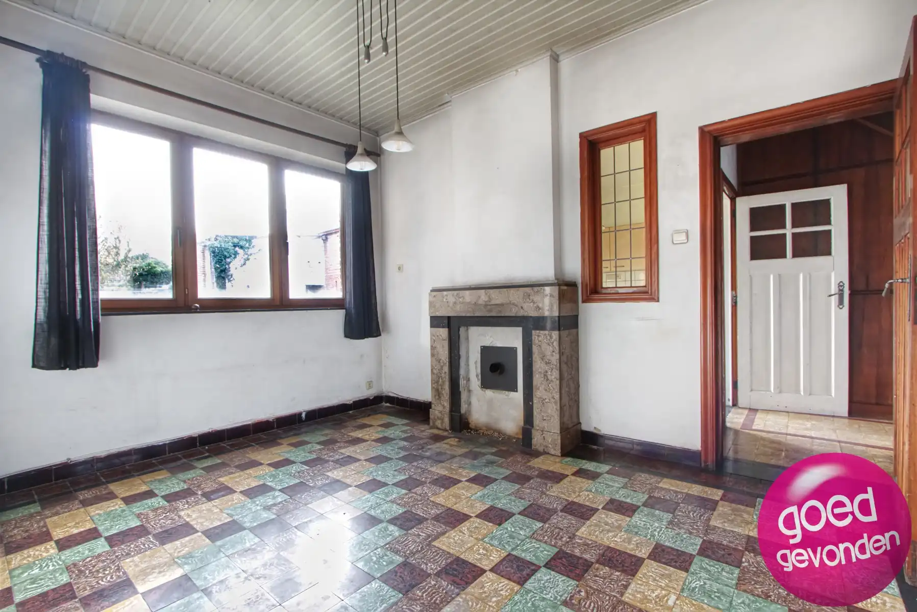 TE RENOVEREN WONING - 3 RUIME SLK - TERRAS - TUIN - PARKING foto 6