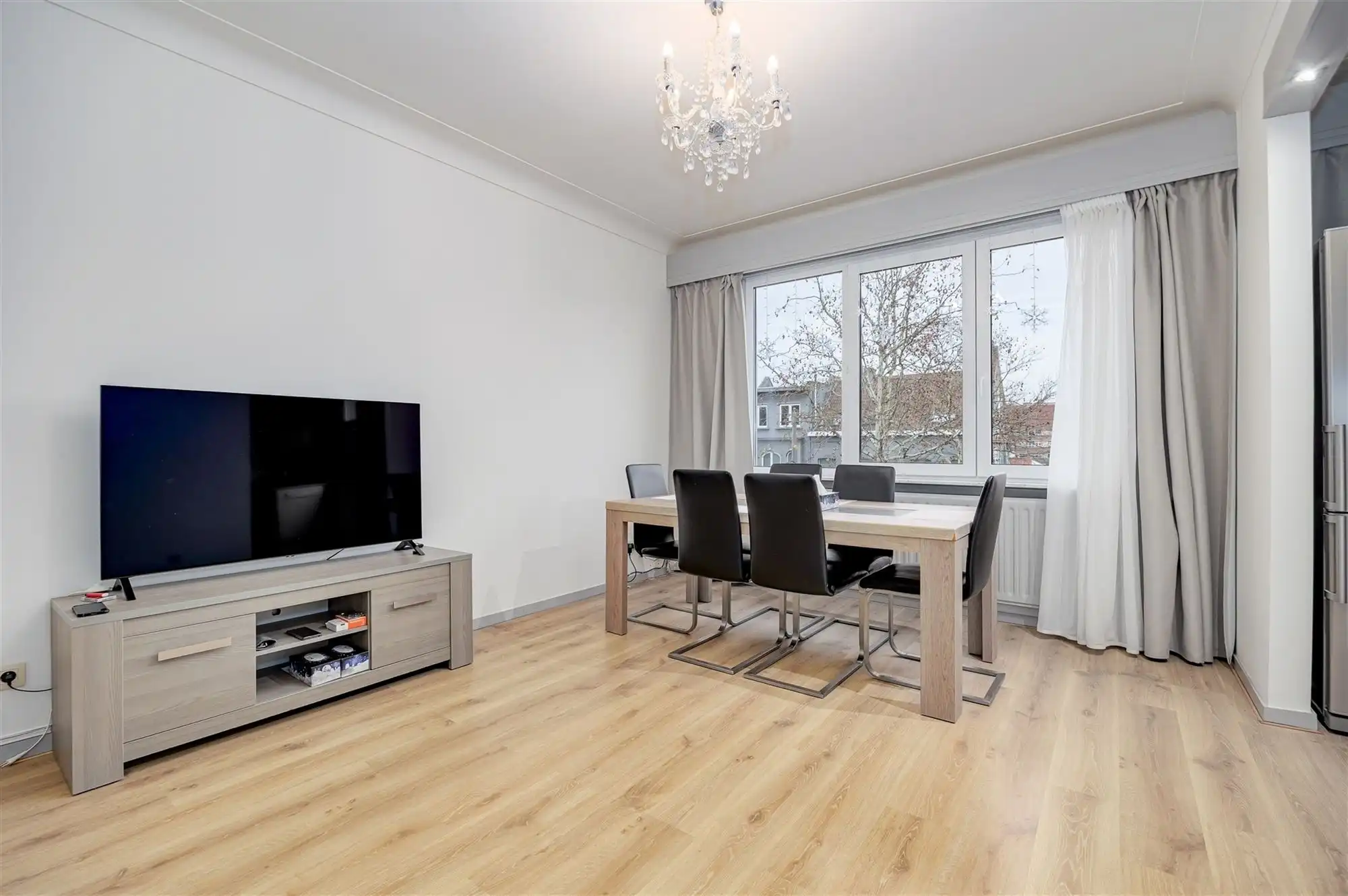 Lichtrijk 2-slaapkamerappartement met vergund dakterras in Mortsel foto 3