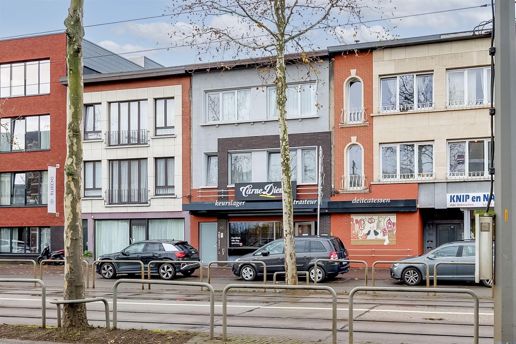 Vergund opbrengsteigendom - handelsglvl + 2 appt foto 3
