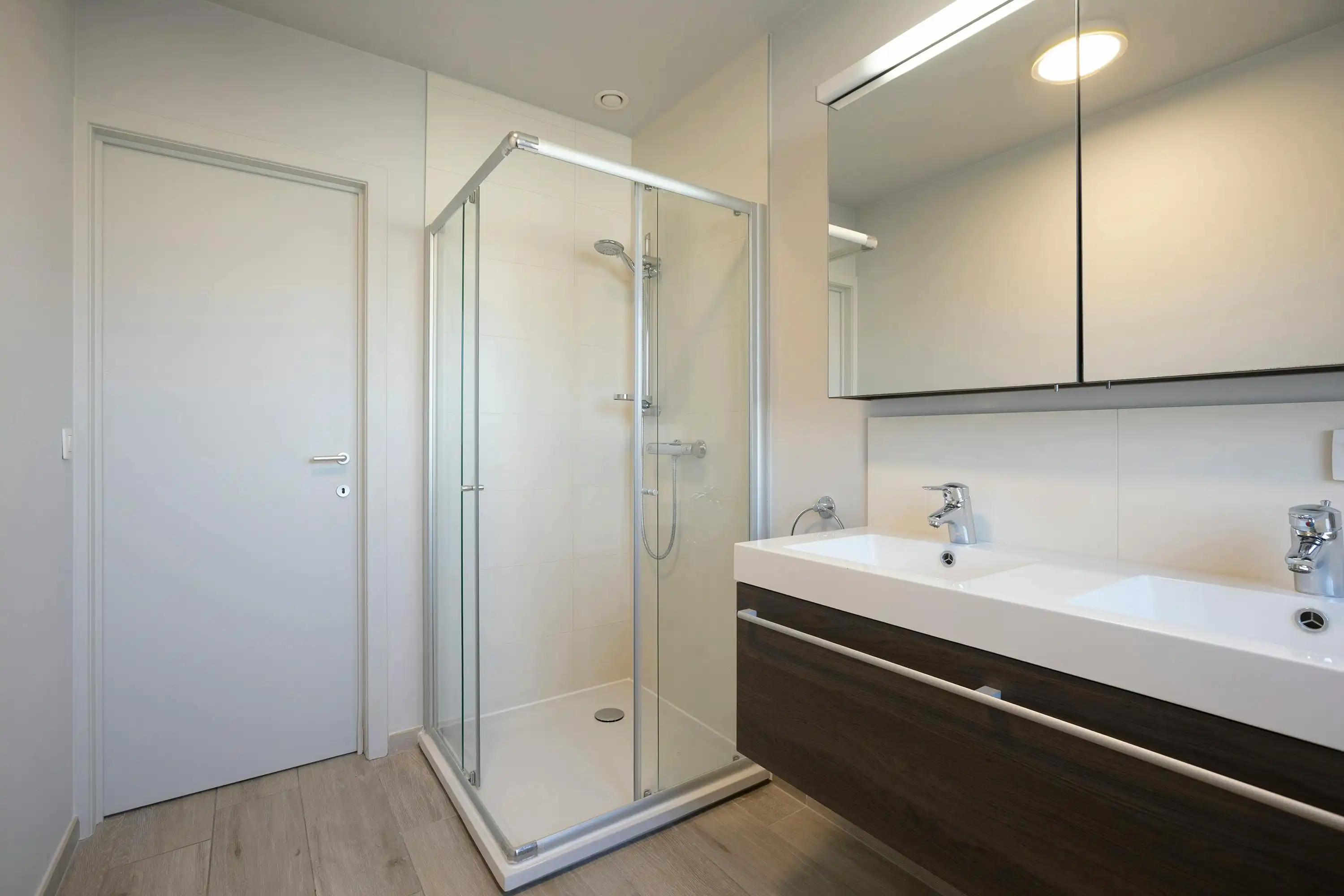 Instapklaar appartement met 2 slaapkamers in centrum Oostkamp foto 7