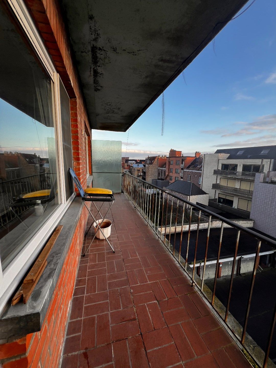 RUIM EN LICHTRIJK APPARTEMENT IN CENTRUM IEPER foto 8