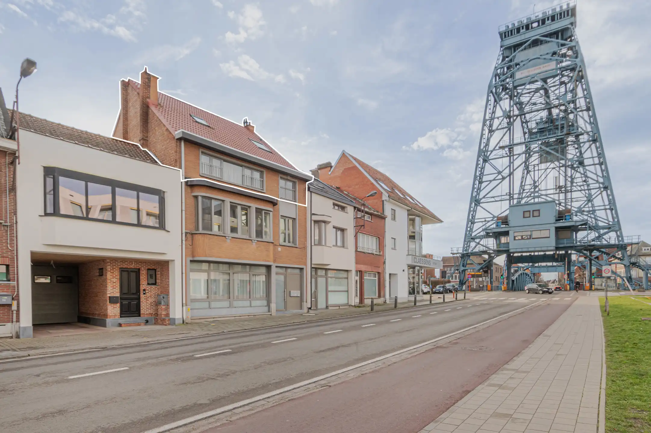 Instapklaar duplex appartement met terras in Willebroek foto {{pictureIndex}}