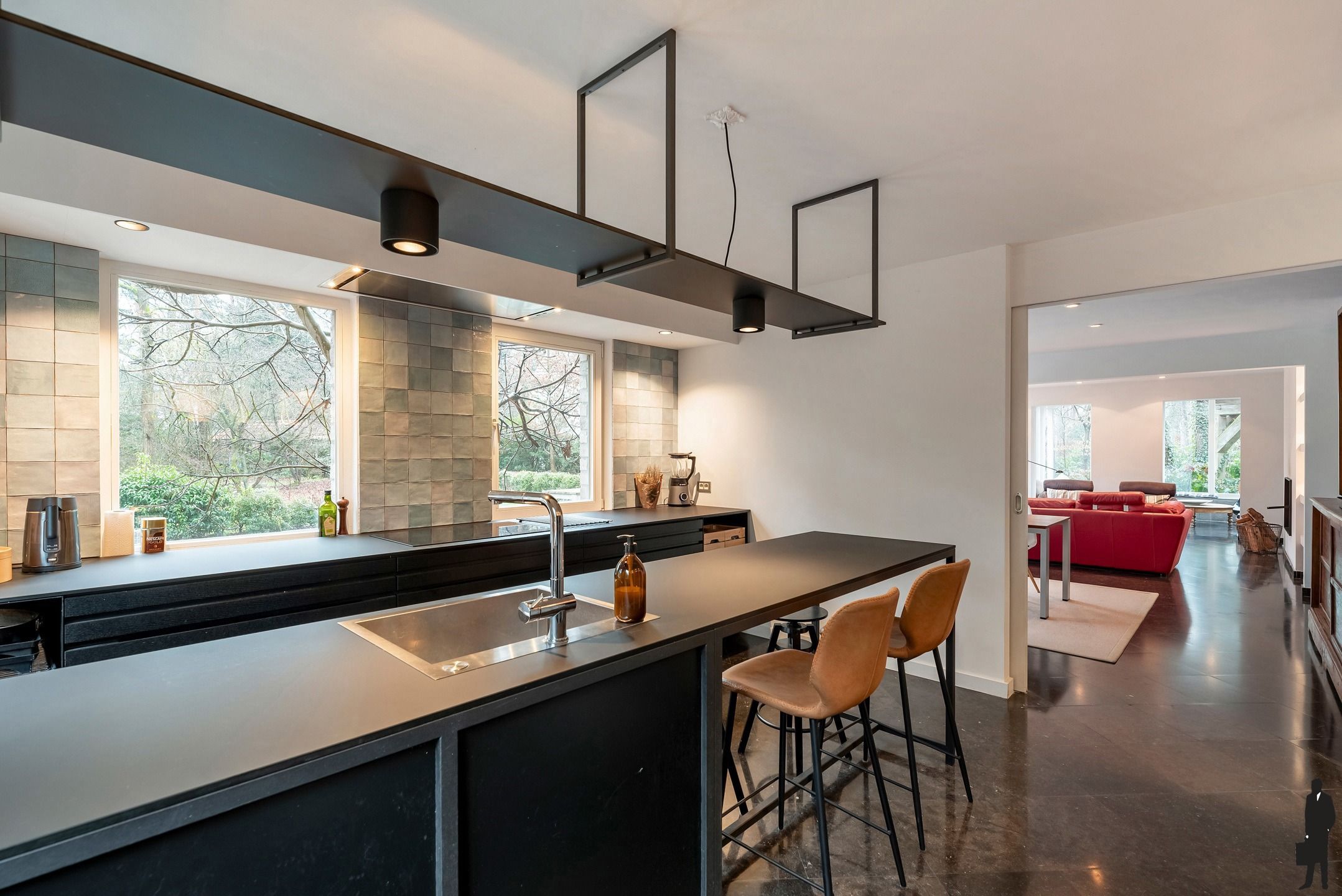 Woning met zwembad op zuidgericht perceel van ca. 2145 m² foto 12