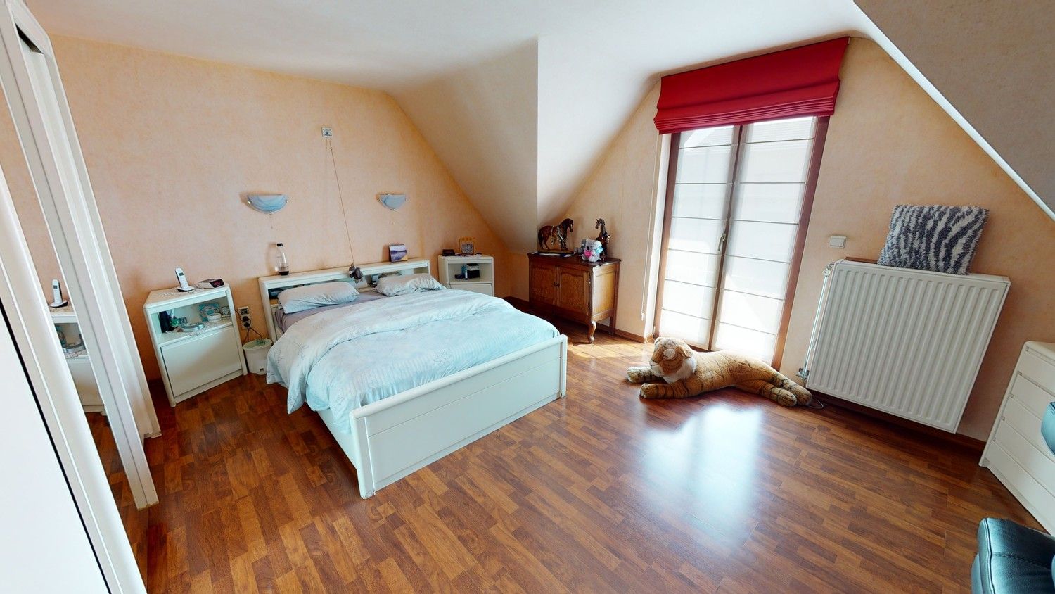 Ruime woning met 3 slaapkamers! foto 9