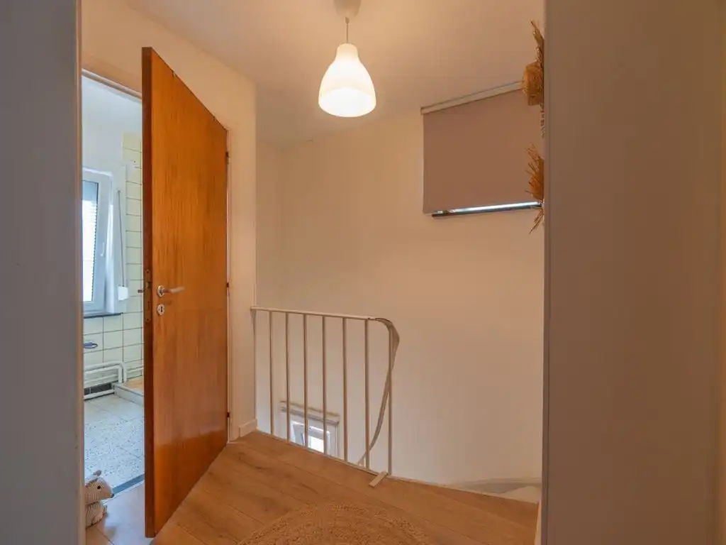 Instapklare, half-vrijstaande woning met inpandige garage foto 21