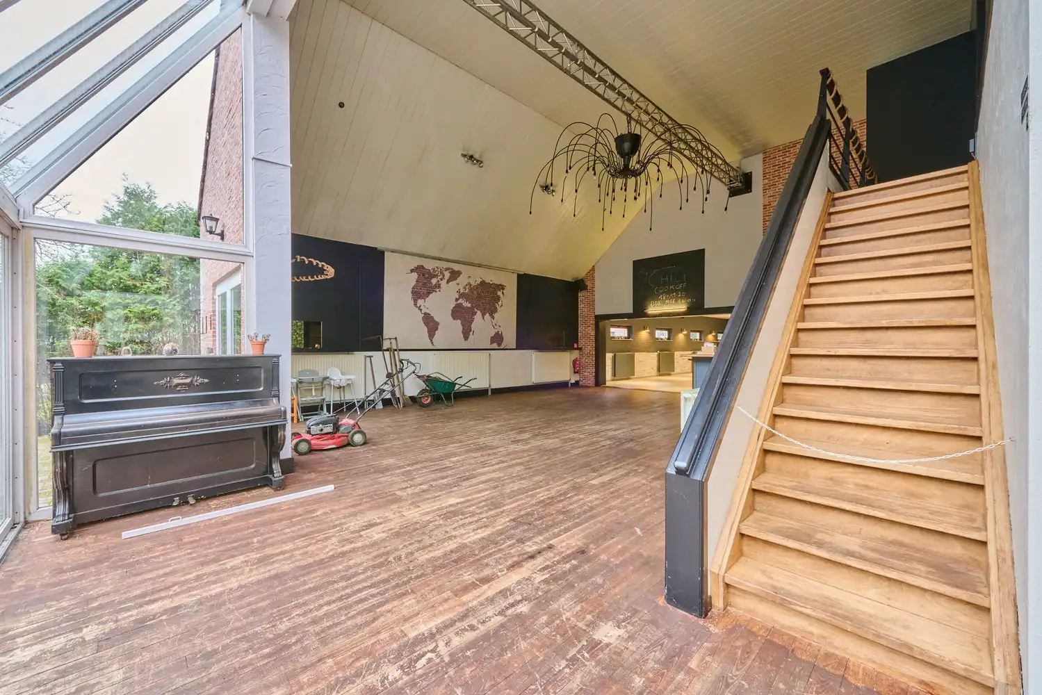 Uitstekend gelegen handelspand met woonst - een unieke kans voor ondernemers! foto 9