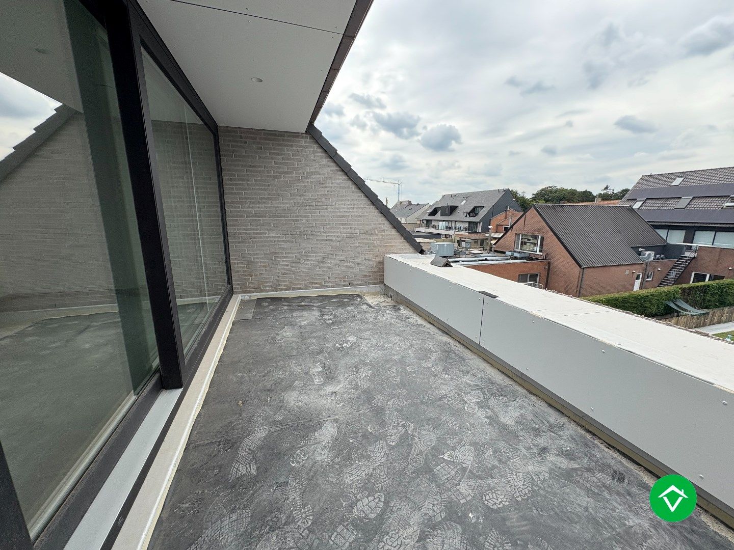 Nieuwbouwappartement met 2 slaapkamers en 2 terrassen in centrum Koekelare  foto 7
