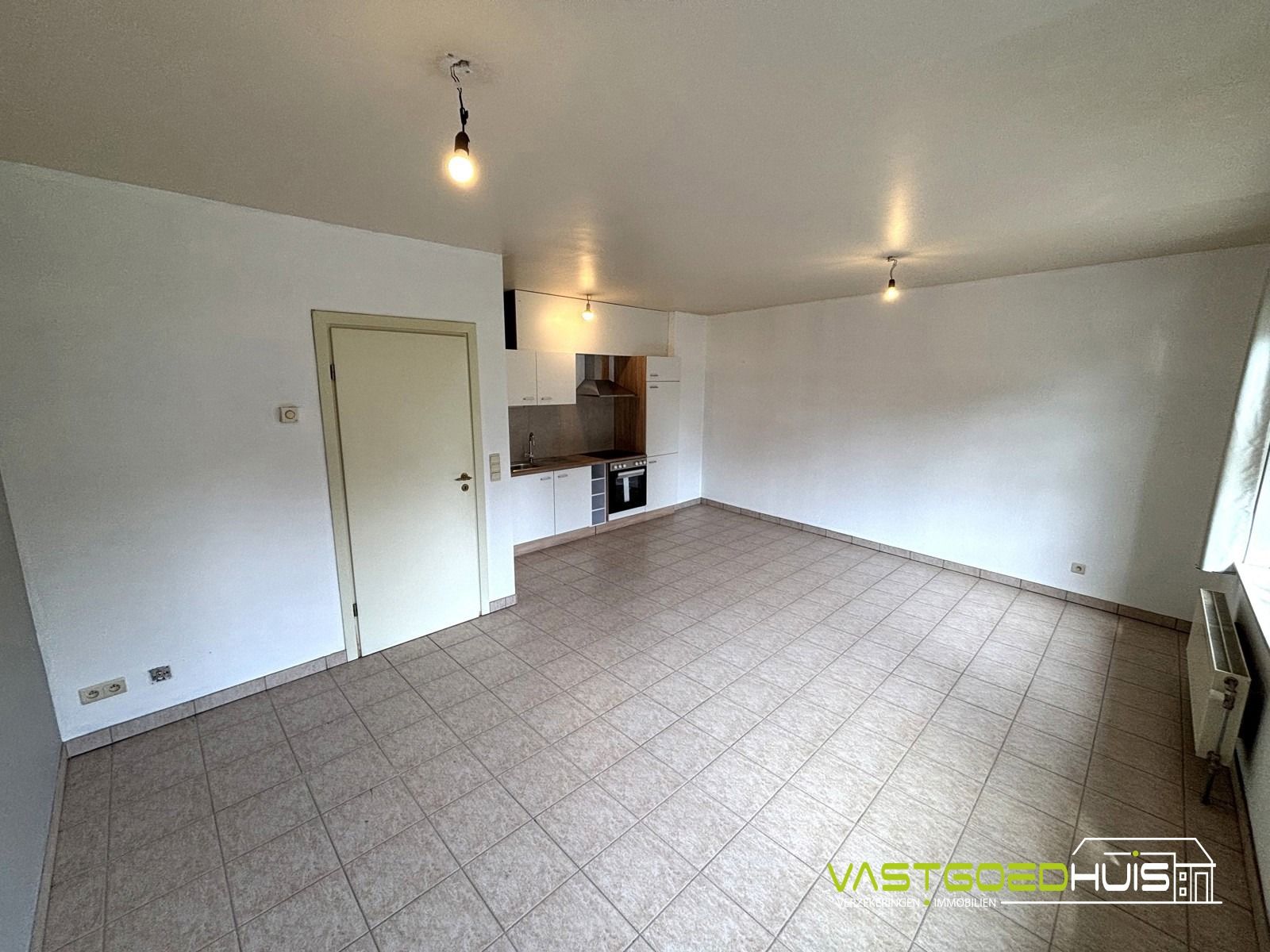  Gezellig appartement met 2 slaapkamers en staanplaats foto {{pictureIndex}}