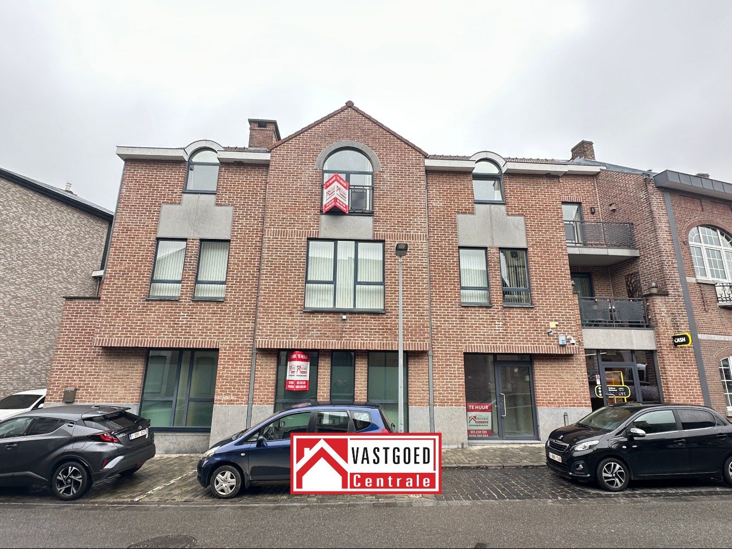 Ruim en lichtrijk appartement met 3 slaapkamers te Voeren foto {{pictureIndex}}