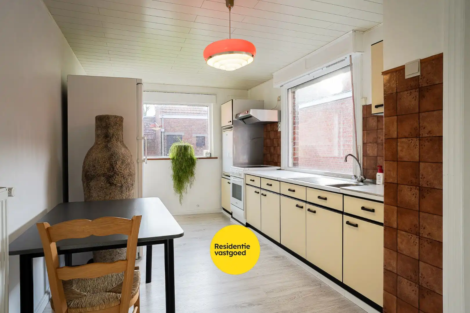 Zeer mooi onderhouden woning in het centrum van Aartrijke foto 7