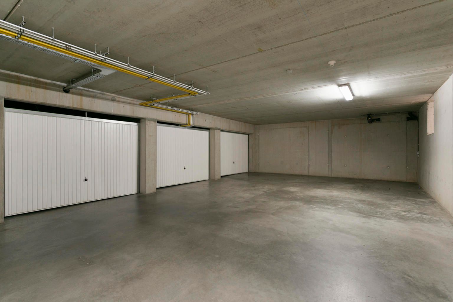 MOOI APPARTEMENT MET 2 SLAAPKAMERS EN GARAGE IN KUMTICH foto 19