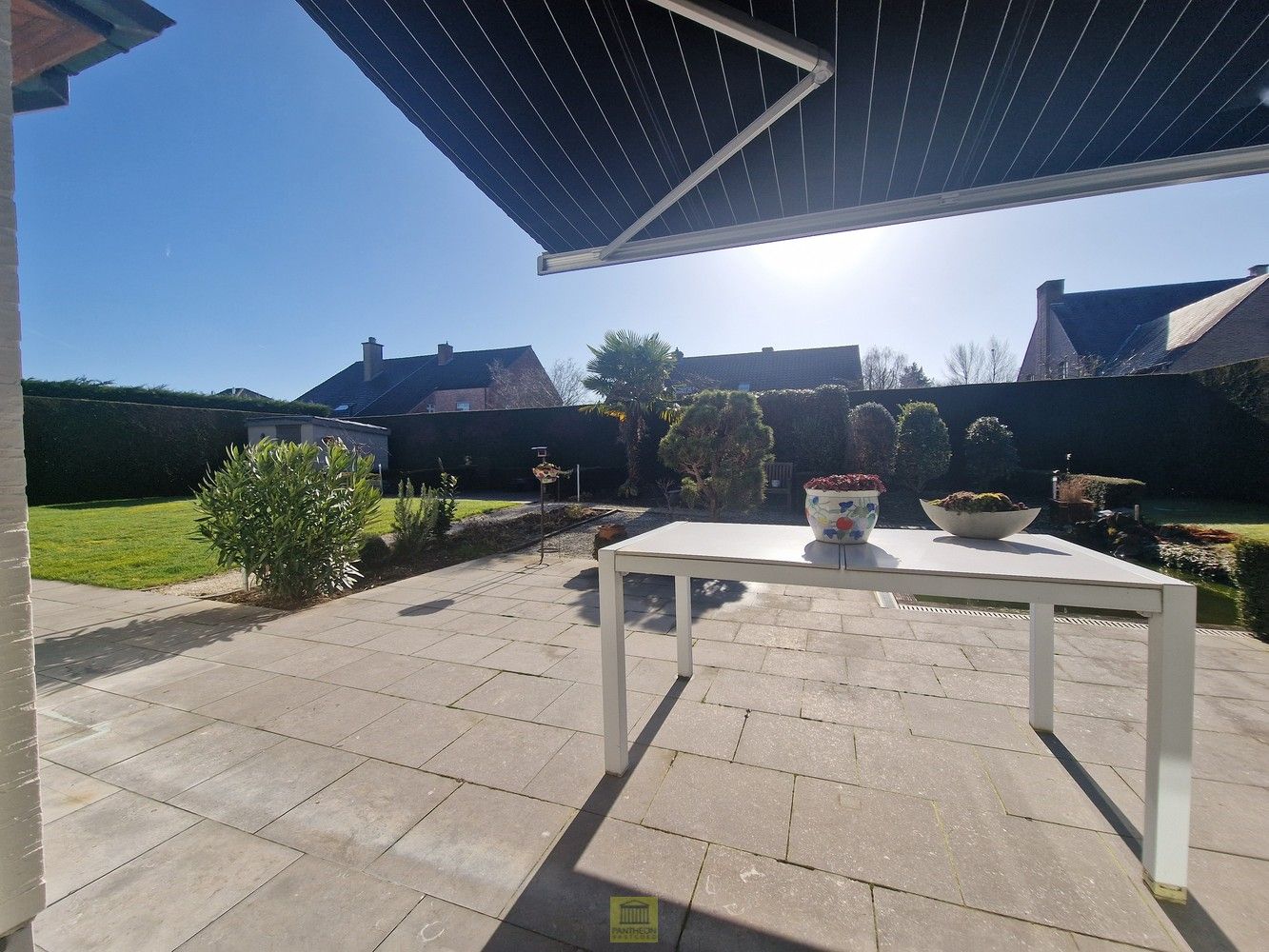 Charmante ruime villa in rustige, doodlopende straat foto 2