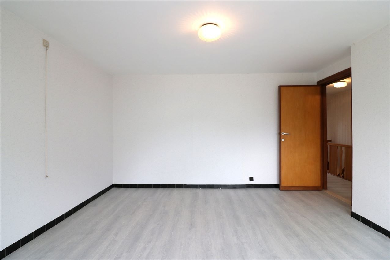 degelijke woning (3 slpk) op 11 a 95 ca foto 28