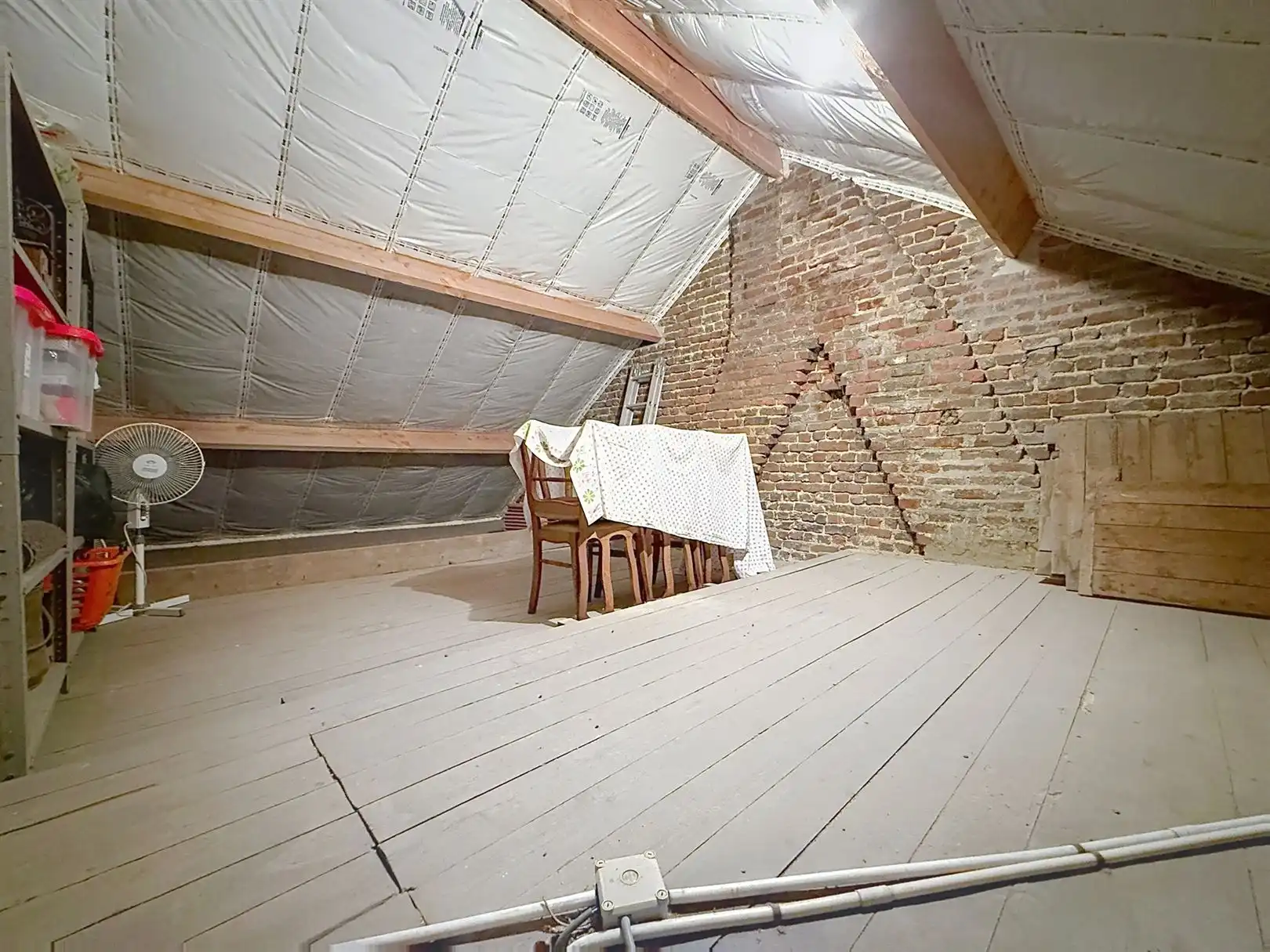 Op te frissen woning met binnenkoer, tuin, 3 slpks foto 26
