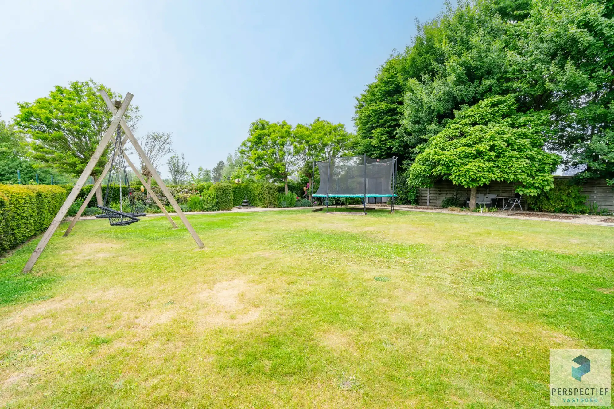 Handelspand met Winkelruimte, Magazijn en Woonst op 1.682 m² foto 13