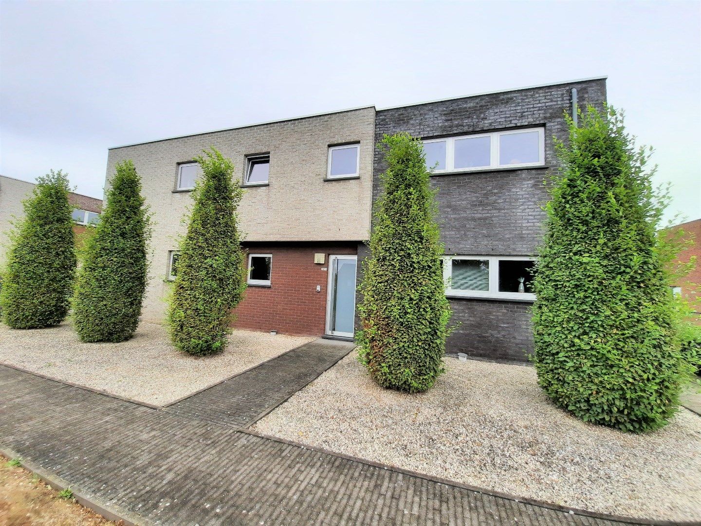 MODERNE LOFTWONING MET TUIN EN 2 GARAGES foto 14