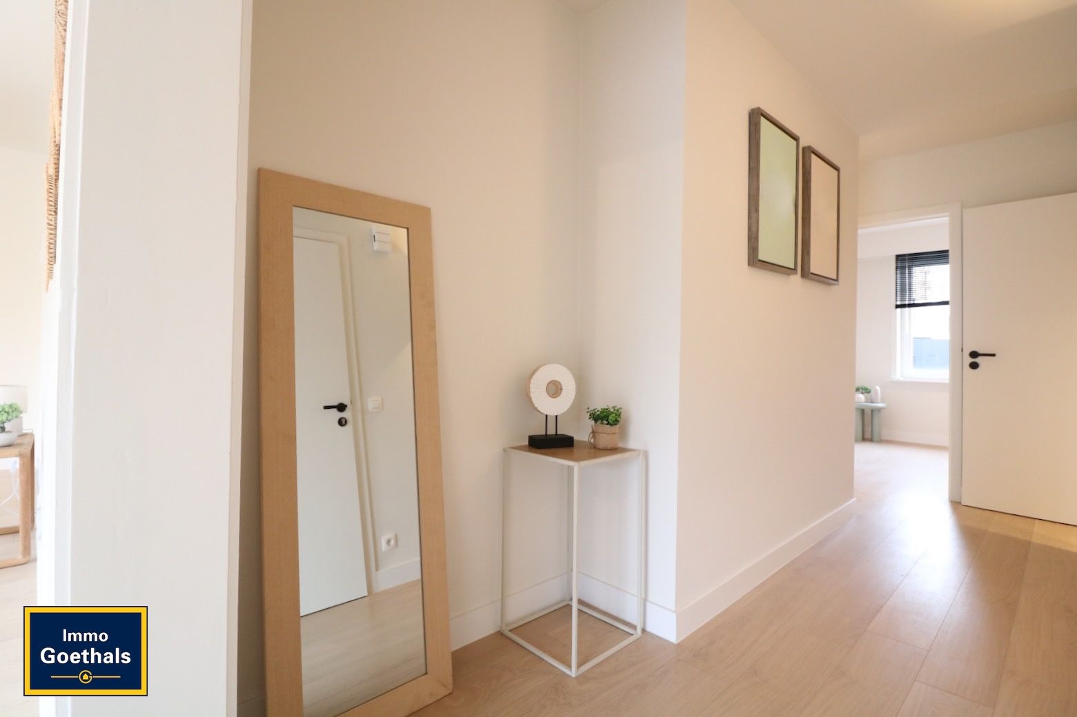 Pas gerenoveerd appartement met 2 kamers en garage foto 9