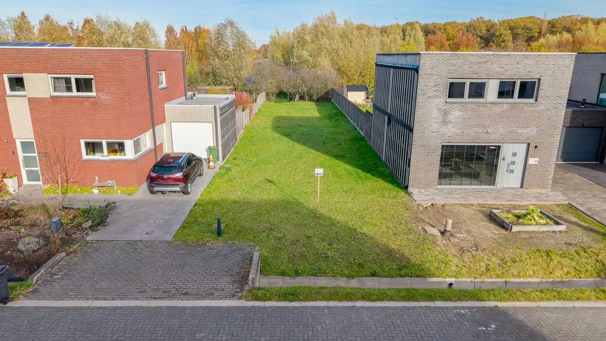 Perceel bouwgrond van 448 m² voor HOB in doodlopende straat foto 2