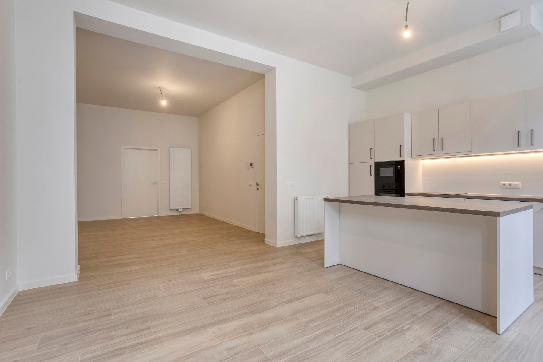 Stijlvol gerenoveerd appartement nabij Louizalaan - EPC C foto 3