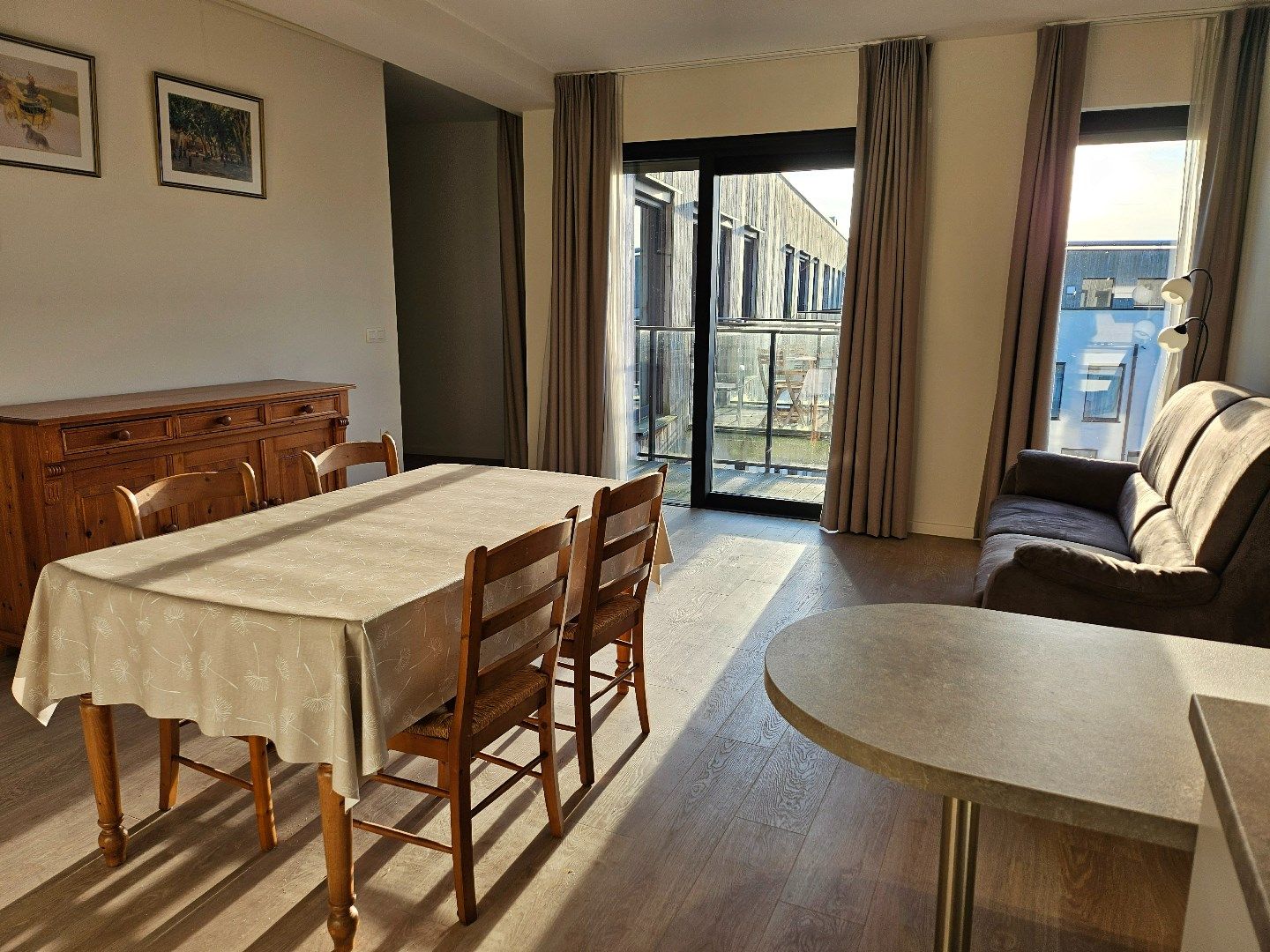 Recente assistentie flat in mooie luxe residentie 'Prinsenhof' nabij Stad Brugge. foto 4