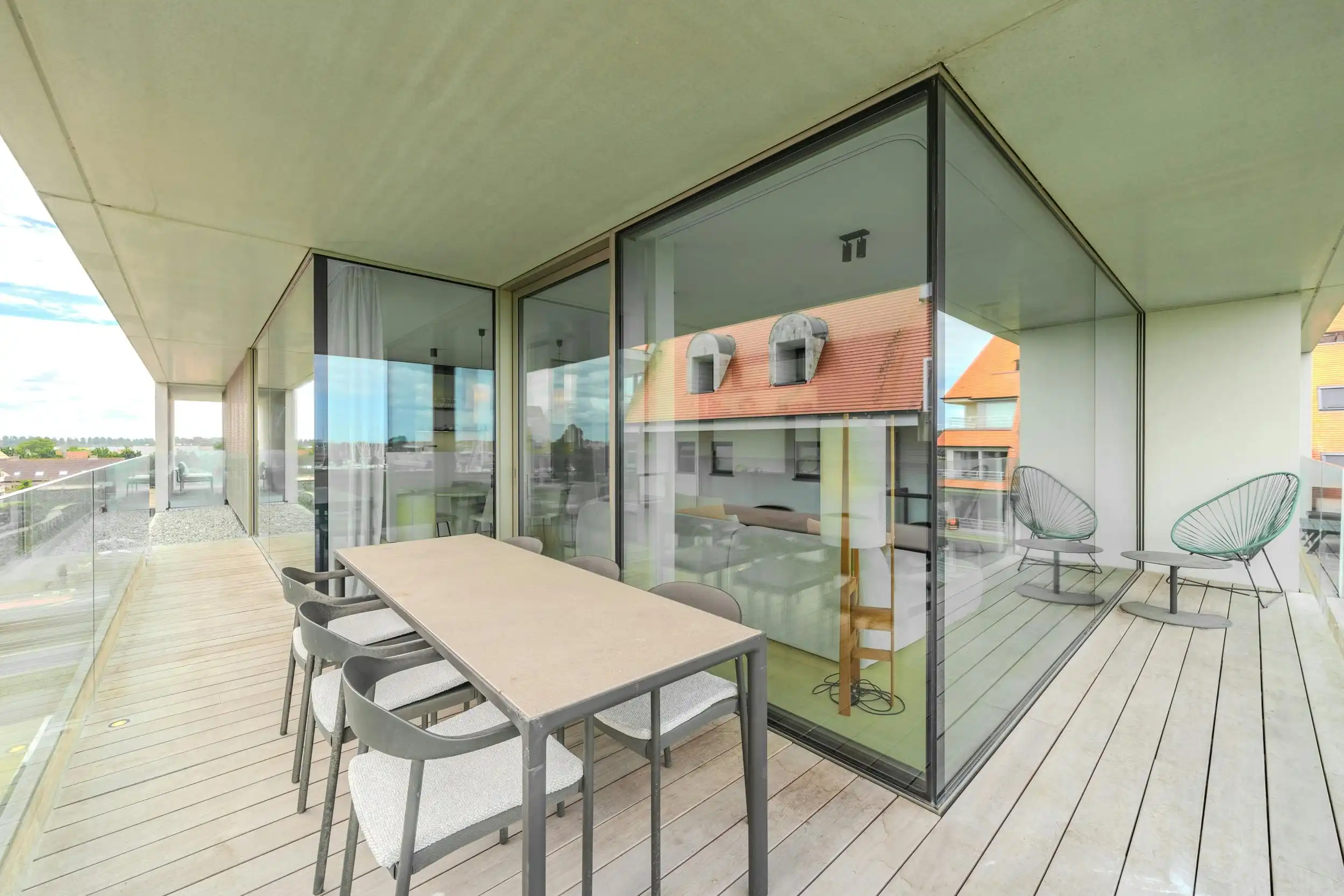 Magnifiek appartement met drie slaapkamers en twee badkamers foto 16