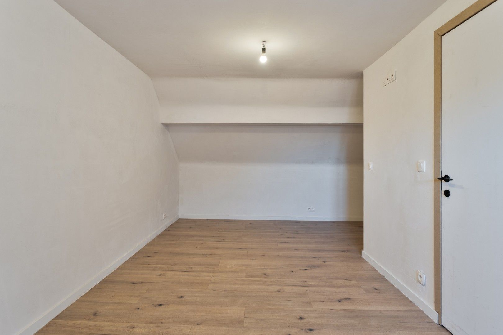 Recent gerenoveerde woning met groen zicht in Ruiselede foto 20