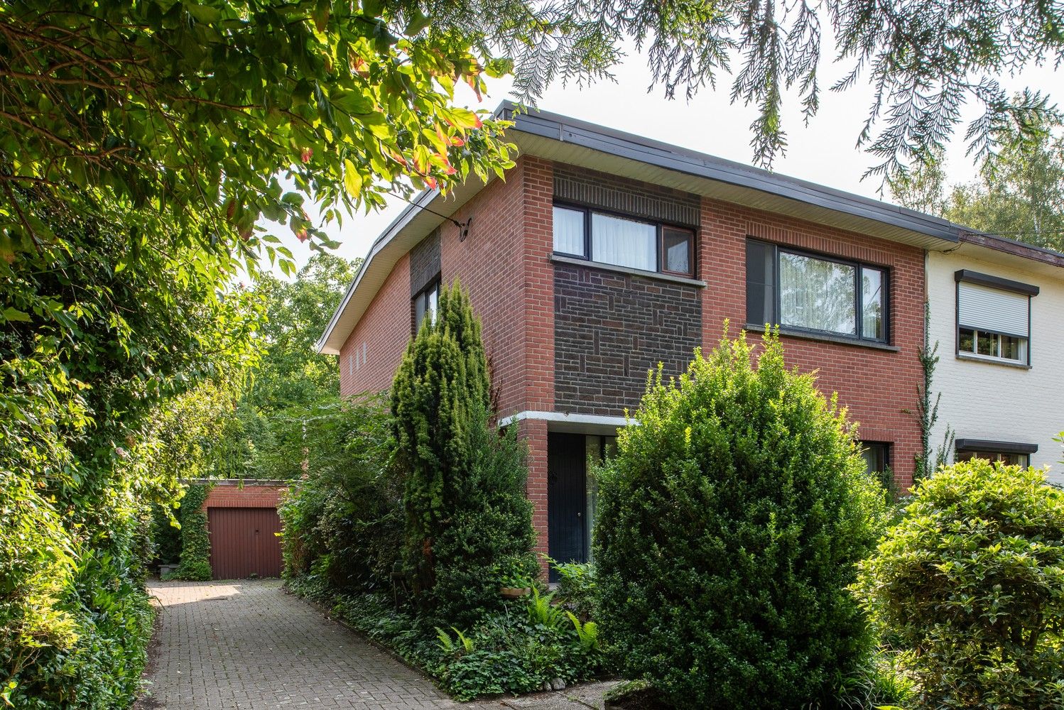 Hoofdfoto van de publicatie: Halfopen bebouwing aan de rand van De Maten.