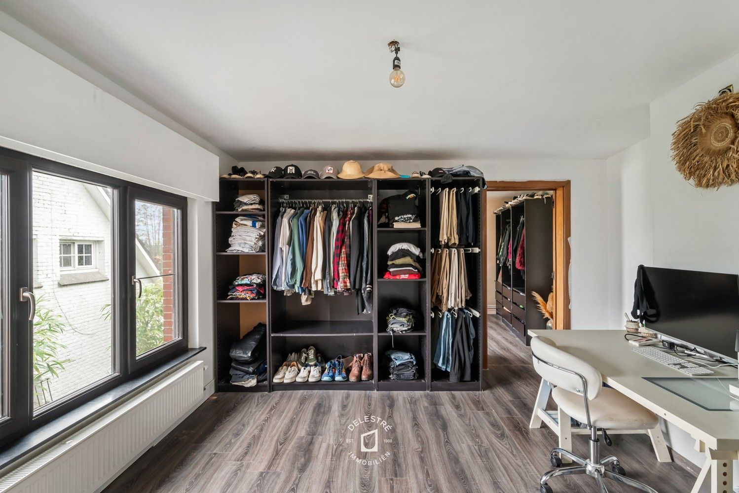 INSTAPKLARE, TRENDY HALFOPEN BEBOUWING MET TUIN EN MODERNE TECHNIEKEN foto 18