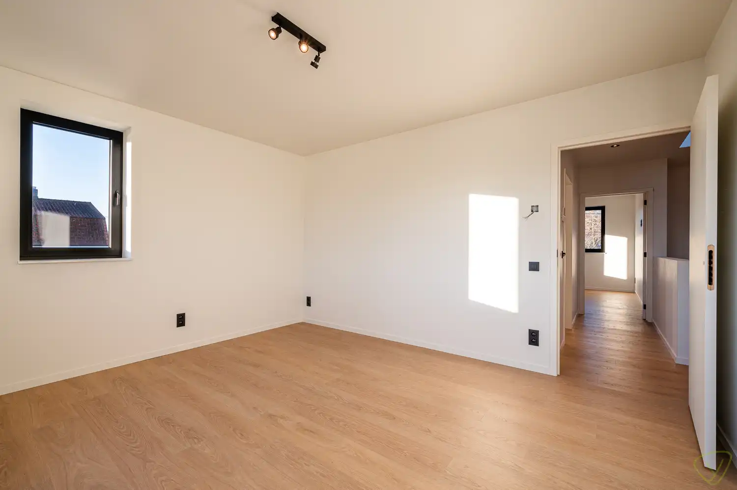 Uitzonderlijke woning te huur te Maldegem met een superieure afwerking. foto 11