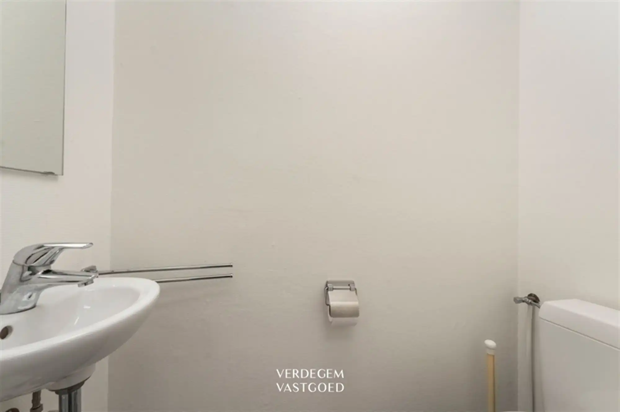 Centraal gelegen kantoor of appartement met 1 of 2 slaapkamers en autostaanplaats foto 16