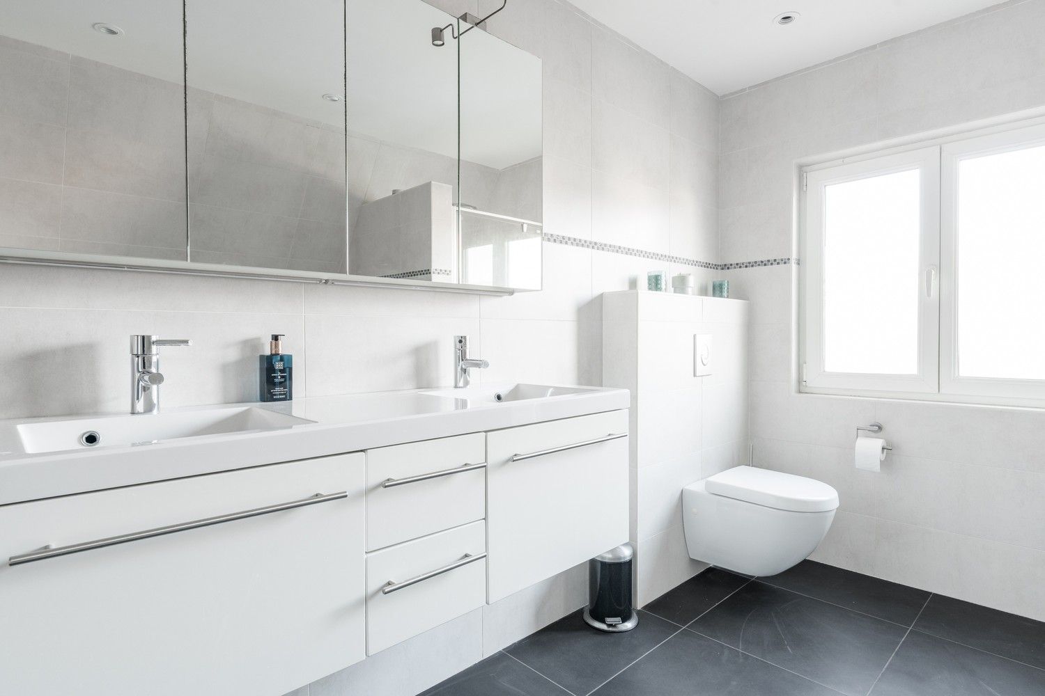 Karaktervolle vrijstaande woning nabij de Nederlandse grens foto 29