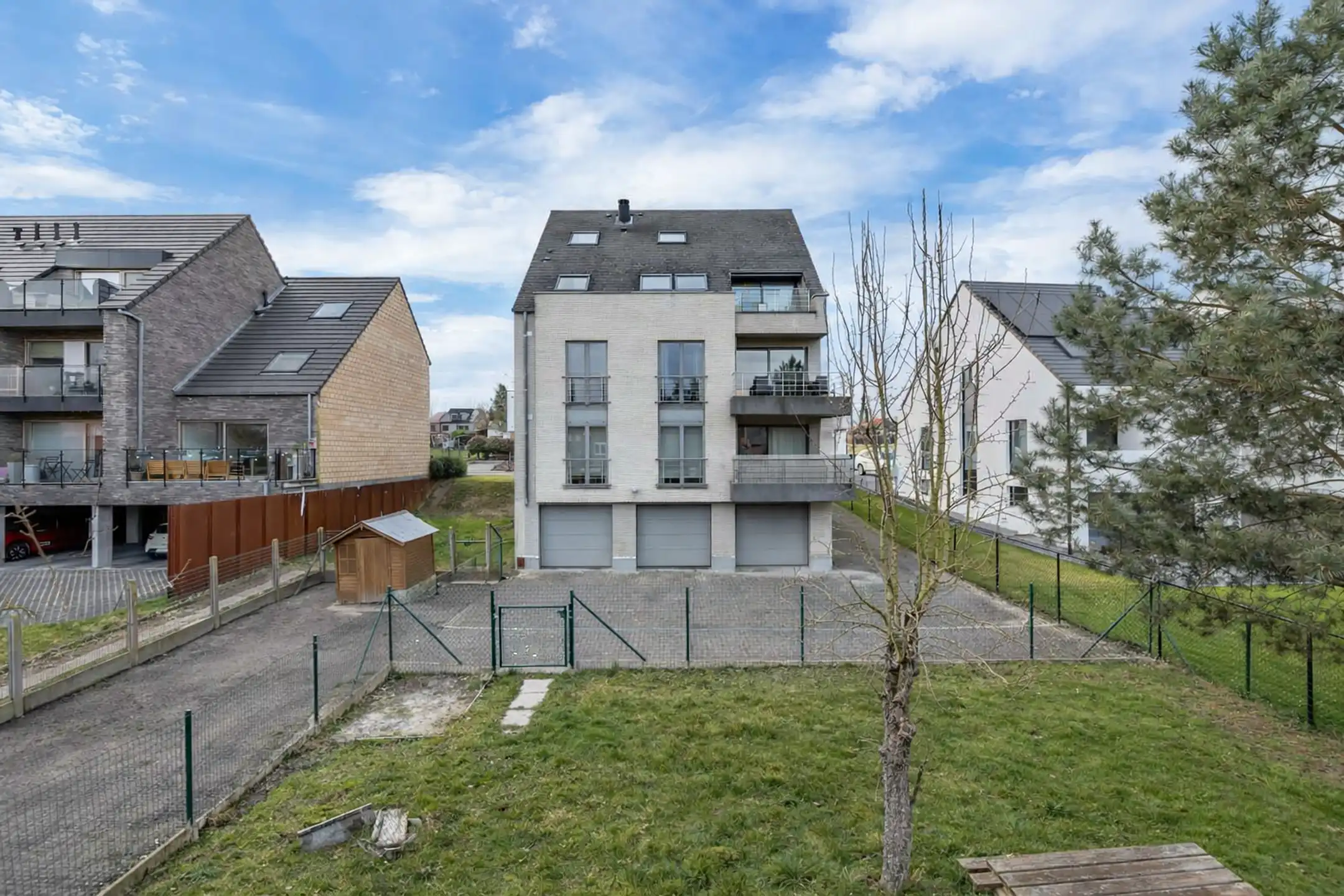 Appartementsgebouw met 3 entiteiten foto 2