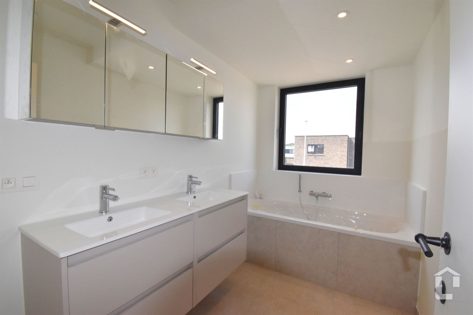 Prachtige nieuwbouw villa in een landelijke, residentiële wijk in het groene Astene foto 15
