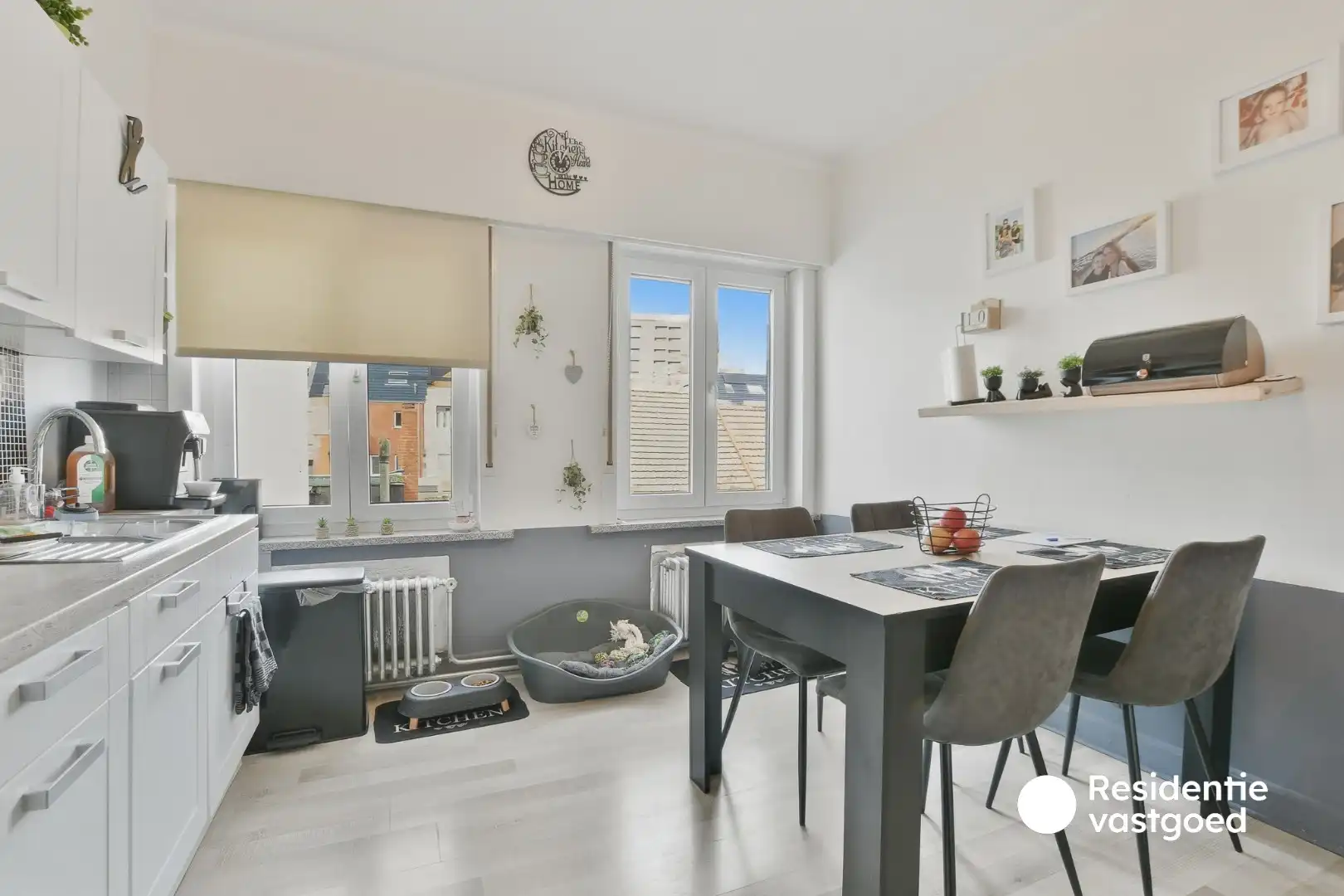 Ruim driekamerappartement op toplocatie nabij Grote Markt en strand foto 5