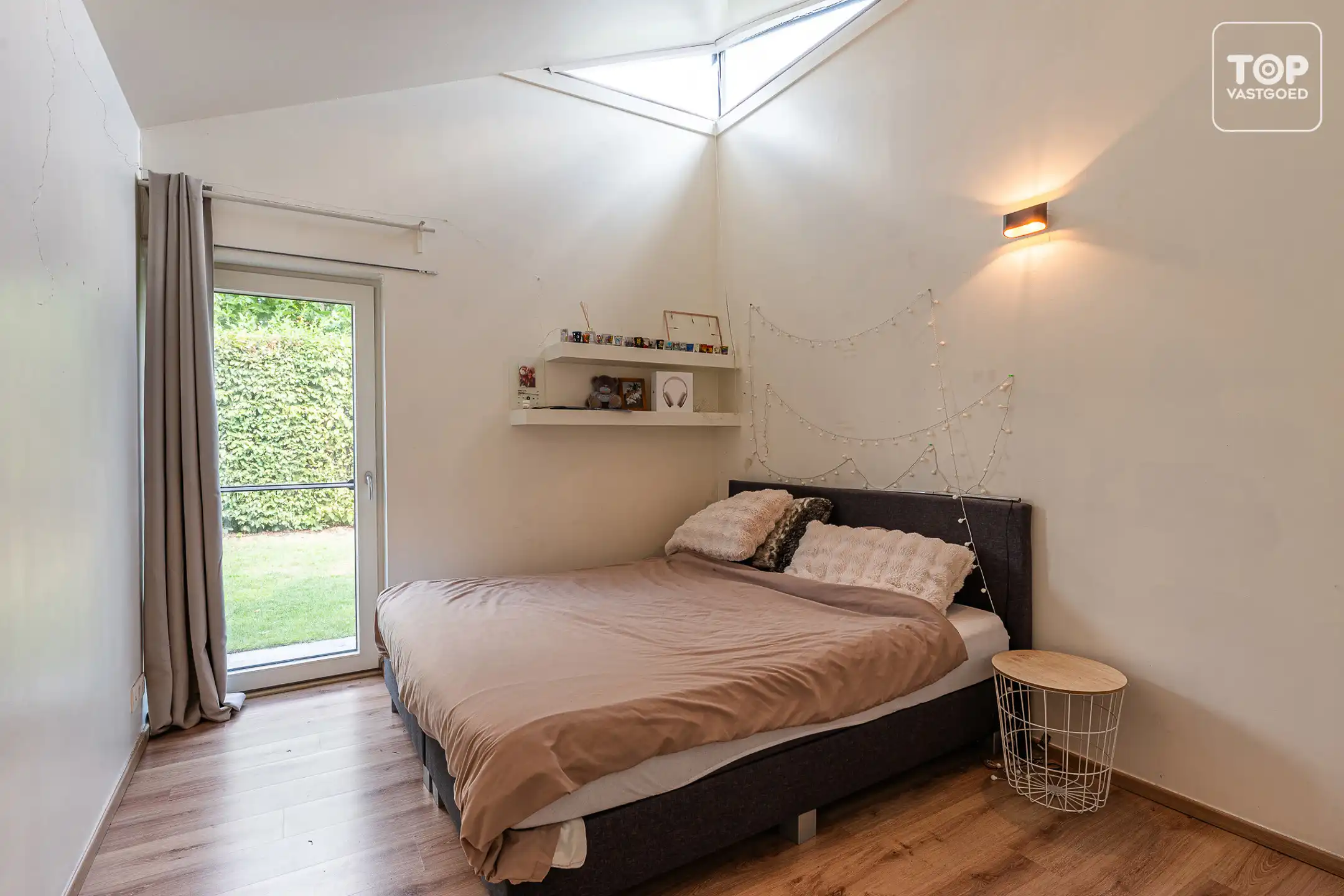 Passieve moderne villa met zwembad. foto 16