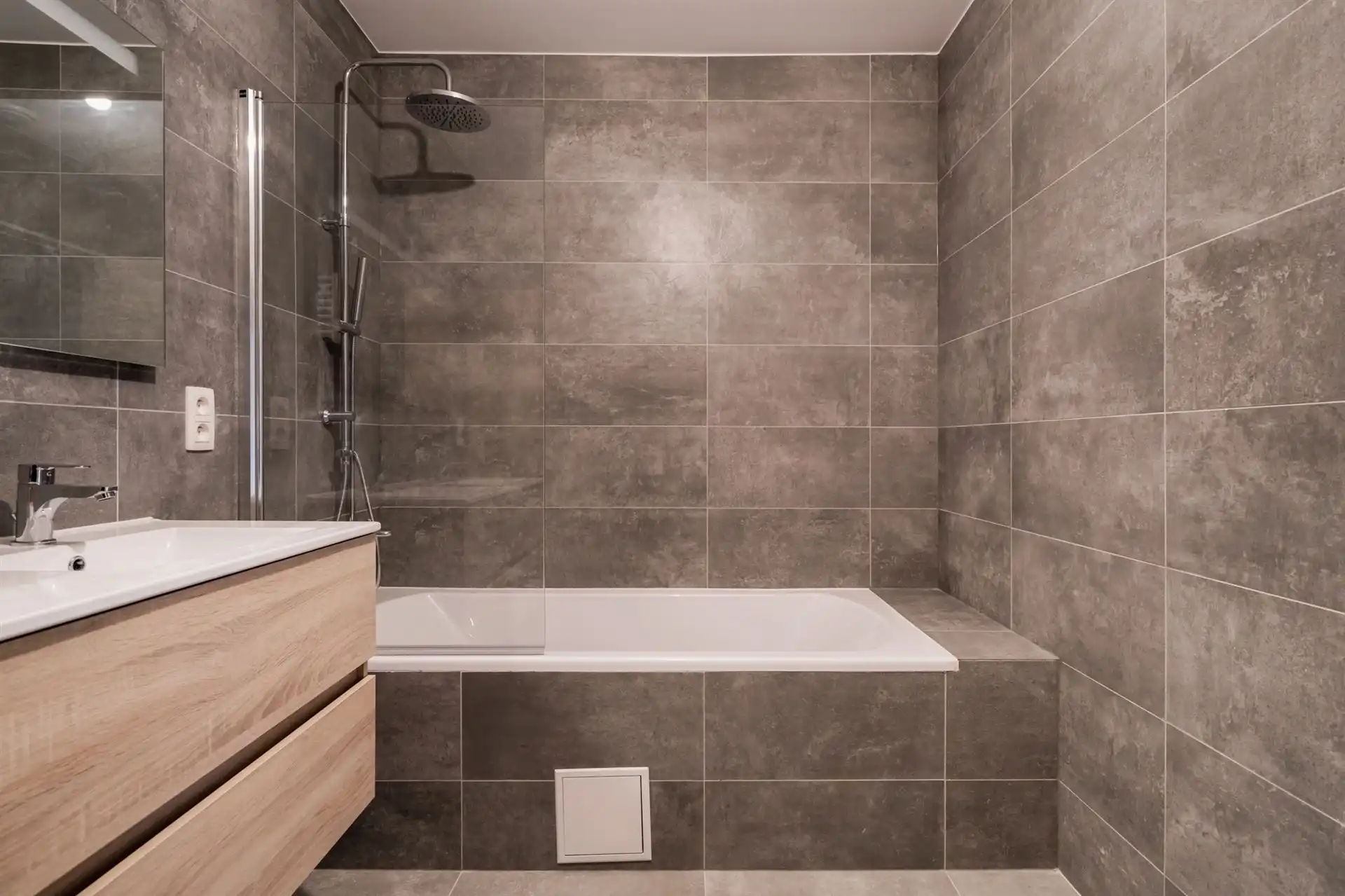 Vlakbij de Tour & Taxis site, prachtig nieuw duplex met 2 slaapkamers en terrassen ! foto 12